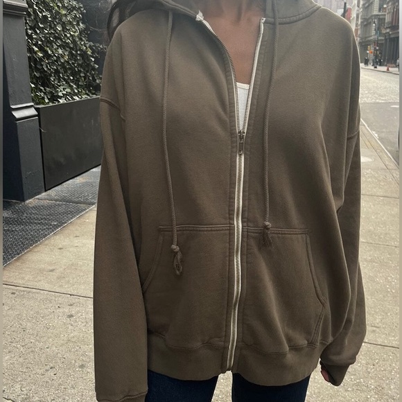 SALE rare brandy melville zip up hoodie - Picture 3 of 5
